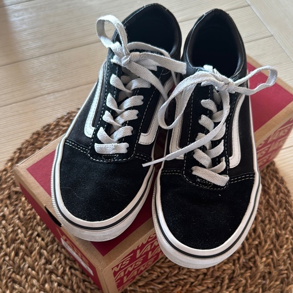 Vans Black/White Ward - Picture 1 of 8